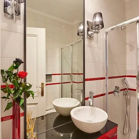 Luxury 4 Bdrm With Pvt Pool On The Vilă